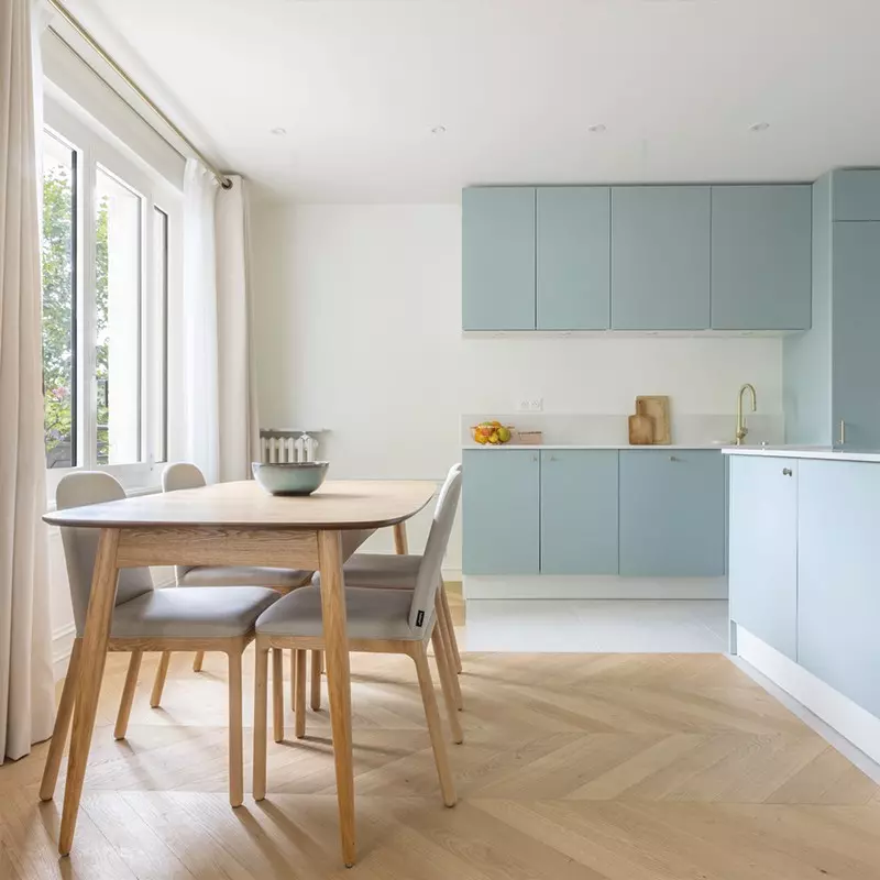 Soft Morning Oak Chevron Parquet