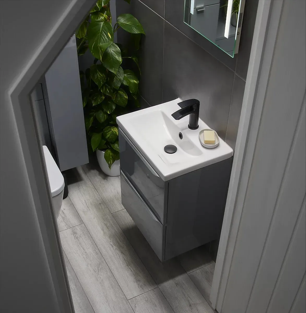 Silver Mist Oak Laminate Flooring View